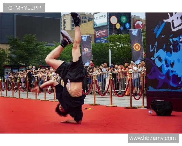 南京街舞队在世界攀岩锦标赛中以81分领先其他队伍展现强大实力