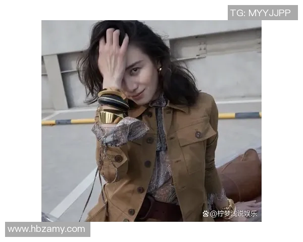 冬季时尚风向标足球明星们的外套搭配秘籍揭秘